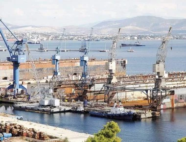Βυθίστηκε τμήμα πλωτής δεξαμενής στα ναυπηγεία Ελευσίνας!
